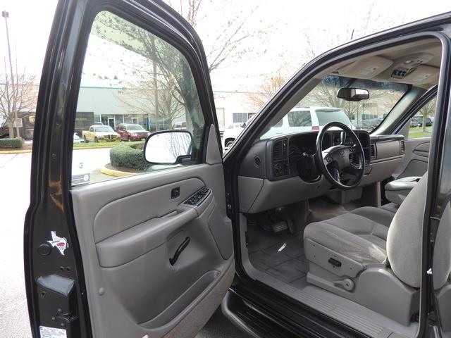 2005 Chevrolet Tahoe LS / 4WD / Third Seat / Rear DVD / 8 Passenger   - Photo 11 - Portland, OR 97217