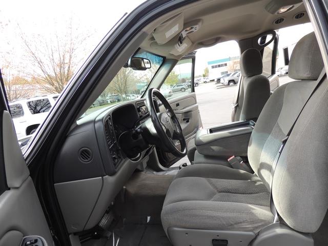 2005 Chevrolet Tahoe LS / 4WD / Third Seat / Rear DVD / 8 Passenger   - Photo 12 - Portland, OR 97217