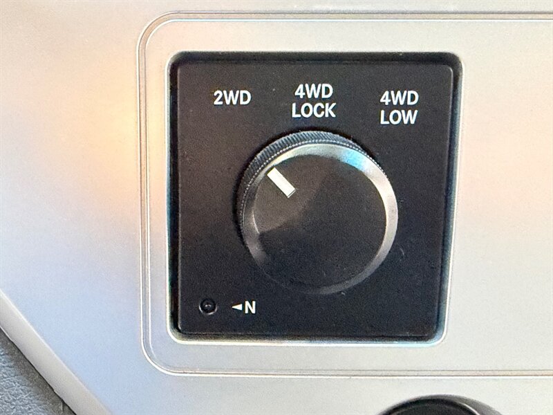 2007 Dodge Ram 1500 Laramie Mega Cab 4X4 5.7L V8 HEMI /1-OWNER /ZERO RUST / NEW TIRES - Photo 20 - Gladstone, OR 97027