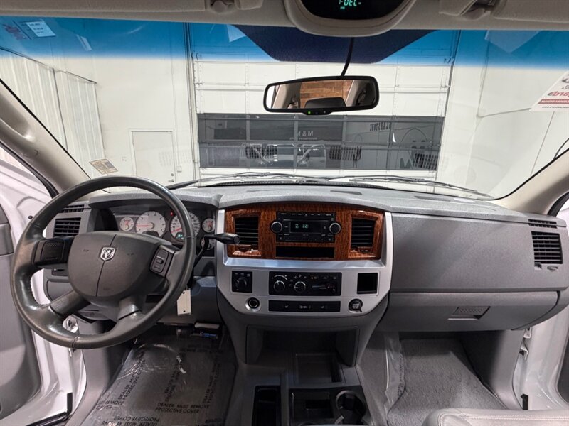 2007 Dodge Ram 1500 Laramie Mega Cab 4X4 5.7L V8 HEMI /1-OWNER /ZERO RUST / NEW TIRES - Photo 39 - Gladstone, OR 97027