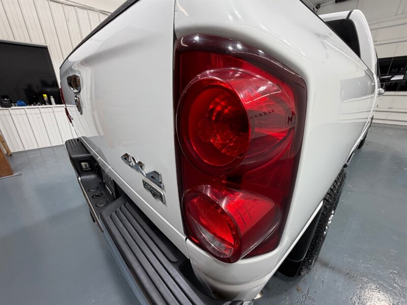 2007 Dodge Ram 1500 Laramie Mega Cab 4X4 5.7L V8 HEMI /1-OWNER /ZERO RUST / NEW TIRES - Photo 29 - Gladstone, OR 97027