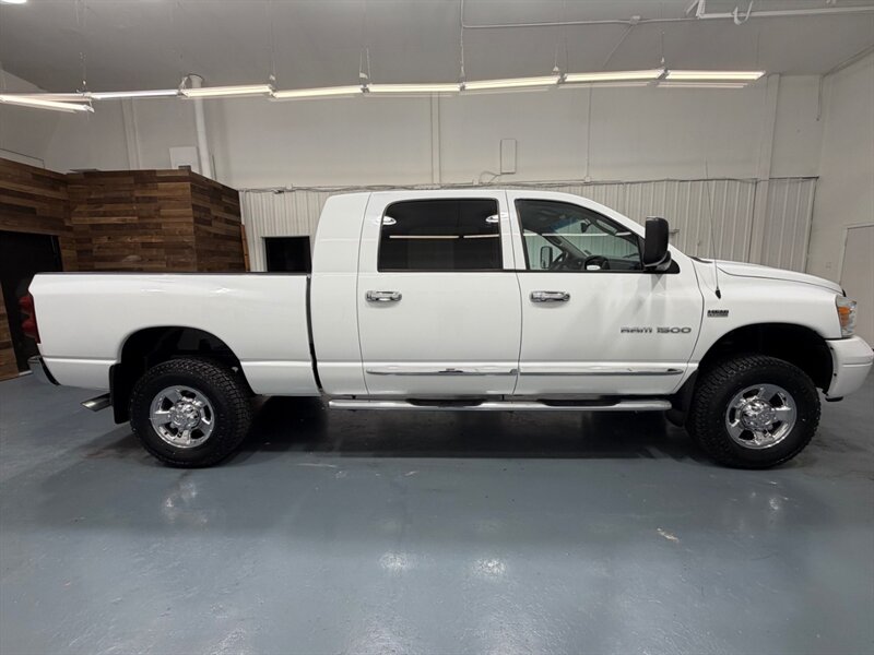 2007 Dodge Ram 1500 Laramie Mega Cab 4X4 5.7L V8 HEMI /1-OWNER /ZERO RUST / NEW TIRES - Photo 4 - Gladstone, OR 97027