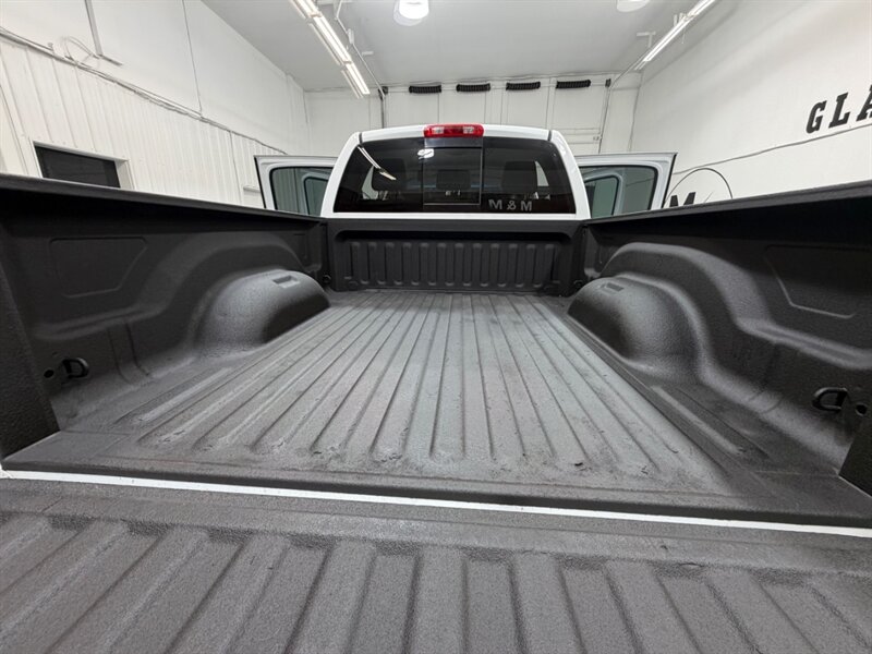2007 Dodge Ram 1500 Laramie Mega Cab 4X4 5.7L V8 HEMI /1-OWNER /ZERO RUST / NEW TIRES - Photo 11 - Gladstone, OR 97027