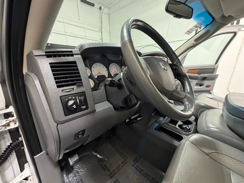 2007 Dodge Ram 1500 Laramie Mega Cab 4X4 5.7L V8 HEMI /1-OWNER /ZERO RUST / NEW TIRES - Photo 41 - Gladstone, OR 97027