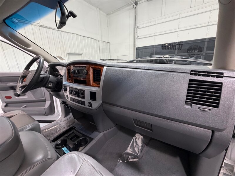 2007 Dodge Ram 1500 Laramie Mega Cab 4X4 5.7L V8 HEMI /1-OWNER /ZERO RUST / NEW TIRES - Photo 40 - Gladstone, OR 97027