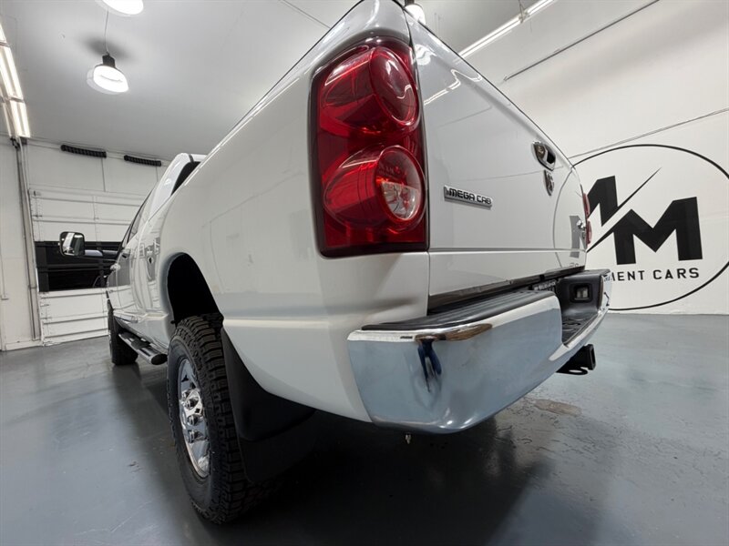 2007 Dodge Ram 1500 Laramie Mega Cab 4X4 5.7L V8 HEMI /1-OWNER /ZERO RUST / NEW TIRES - Photo 54 - Gladstone, OR 97027