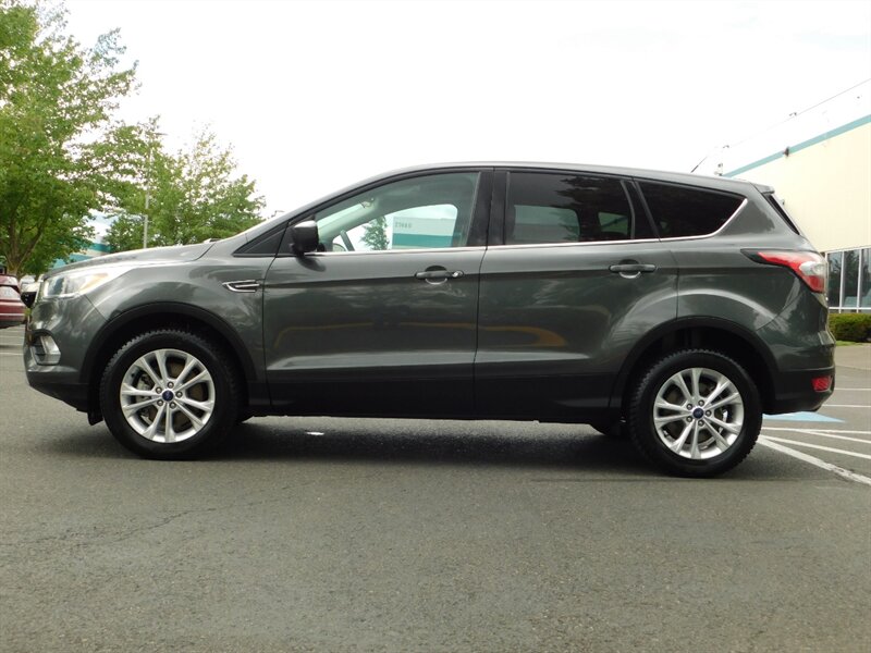 2017 Ford Escape SE / AWD / 1-OWNER / Backup Camera / Excel Cond   - Photo 3 - Portland, OR 97217