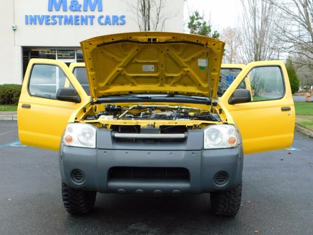 2001 Nissan Frontier XE 4-dr / OFF ROAD 4X4 / Crew Cab / V6 / MANUAL !!   - Photo 33 - Portland, OR 97217