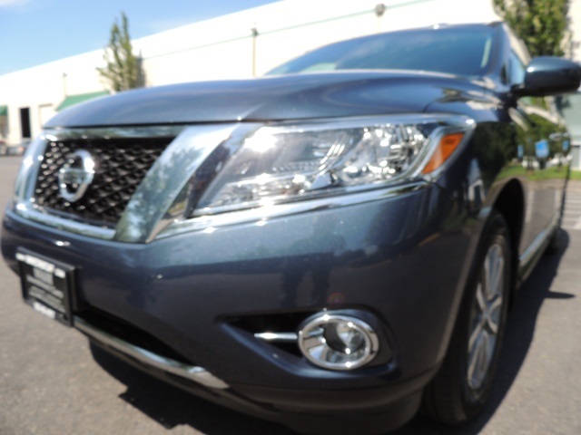 2013 Nissan Pathfinder SL / AWD / Leather / Back Up camera / 17K MILES   - Photo 9 - Portland, OR 97217