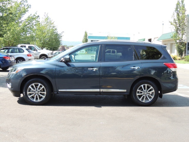 2013 Nissan Pathfinder SL / AWD / Leather / Back Up camera / 17K MILES   - Photo 3 - Portland, OR 97217