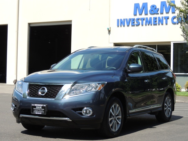 2013 Nissan Pathfinder SL / AWD / Leather / Back Up camera / 17K MILES   - Photo 1 - Portland, OR 97217