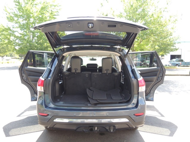 2013 Nissan Pathfinder SL / AWD / Leather / Back Up camera / 17K MILES   - Photo 28 - Portland, OR 97217