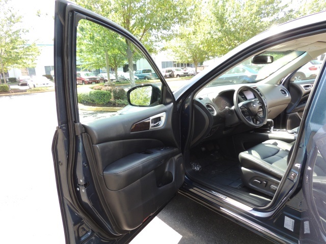 2013 Nissan Pathfinder SL / AWD / Leather / Back Up camera / 17K MILES   - Photo 13 - Portland, OR 97217