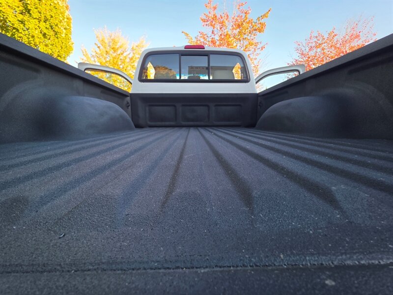 2001 Toyota Tacoma SINGLE CAB 4-CYL 2.7L / 4X4 / 5-SPEED / 1-OWNER / MANUAL TRANSMISSION / 165K MILES / NEW LIFT + WHEELS + TIRES / IMMACULATE - Photo 22 - Portland, OR 97217