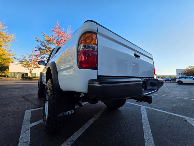 2001 Toyota Tacoma SINGLE CAB 4-CYL 2.7L / 4X4 / 5-SPEED / 1-OWNER / MANUAL TRANSMISSION / 165K MILES / NEW LIFT + WHEELS + TIRES / IMMACULATE - Photo 11 - Portland, OR 97217