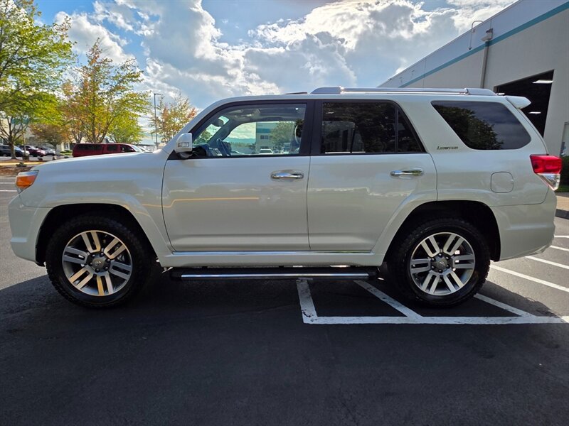 2012 Toyota 4Runner LIMITED 4X4 V6 / 3RD SEA / FULLY LOADED / 1-OWNER  / 7-PASSENGER / NAVi / CAM / HEATED LEATHER / IMMACULATE !! - Photo 3 - Portland, OR 97217