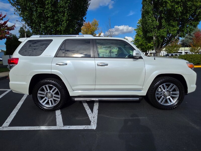 2012 Toyota 4Runner LIMITED 4X4 V6 / 3RD SEA / FULLY LOADED / 1-OWNER  / 7-PASSENGER / NAVi / CAM / HEATED LEATHER / IMMACULATE !! - Photo 4 - Portland, OR 97217