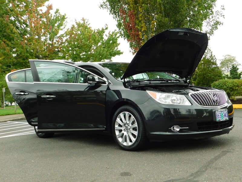 2013 Buick Lacrosse Luxury Sedan / Leather Heated / Camera / LOW MILES   - Photo 31 - Portland, OR 97217