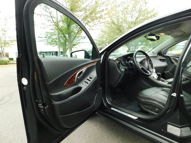 2013 Buick Lacrosse Luxury Sedan / Leather Heated / Camera / LOW MILES   - Photo 11 - Portland, OR 97217