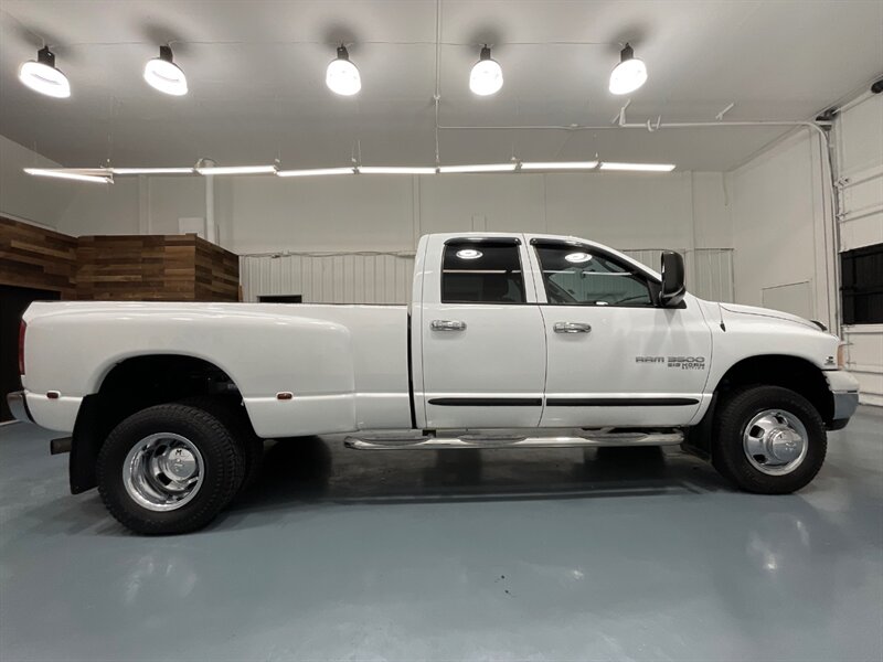 2005 Dodge Ram 3500 SLT BIG HORN 4X4 / 5.9L DIESEL / DUALLY /ZERO RUST  / LONG BED / NEVER HAD GOOSE NECK OR FIFTH WHEEL - Photo 4 - Gladstone, OR 97027