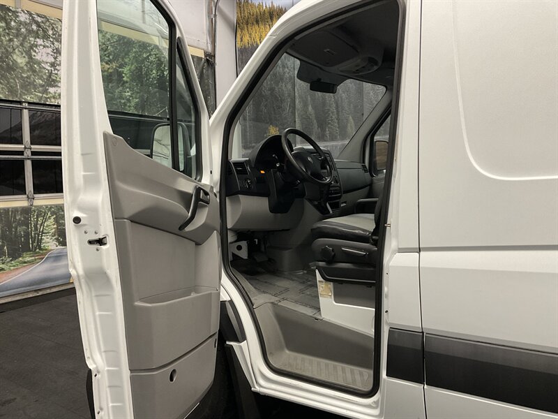 2008 Dodge Sprinter Cargo 2500 / Cargo Van / 3.0L DIESEL / 46,000 MILES  144 " WB / 1-OWNER LOCAL VAN /LEATHER SEATS / SUPER CLEAN / SPRINTER 2500 CARGO VAN - Photo 35 - Gladstone, OR 97027