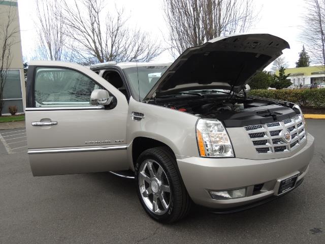 2007 Cadillac Escalade EXT AWD Navigation / Rear CAM / New Tires / LOADED   - Photo 40 - Portland, OR 97217