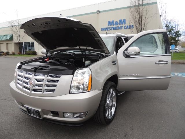 2007 Cadillac Escalade EXT AWD Navigation / Rear CAM / New Tires / LOADED   - Photo 38 - Portland, OR 97217