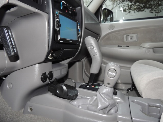 2003 Toyota Tacoma V6/ 4X4/ Double Cab / Limitedn/TRD Pkg/64k miles   - Photo 35 - Portland, OR 97217