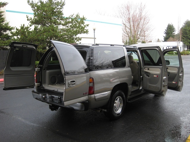 2002 GMC Yukon XL 1500 SLT/ 4WD/ Leather/3rd Seat   - Photo 12 - Portland, OR 97217