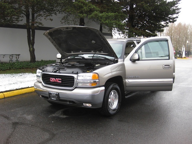 2002 GMC Yukon XL 1500 SLT/ 4WD/ Leather/3rd Seat   - Photo 8 - Portland, OR 97217