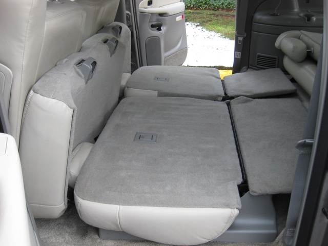 2002 GMC Yukon XL 1500 SLT/ 4WD/ Leather/3rd Seat   - Photo 29 - Portland, OR 97217