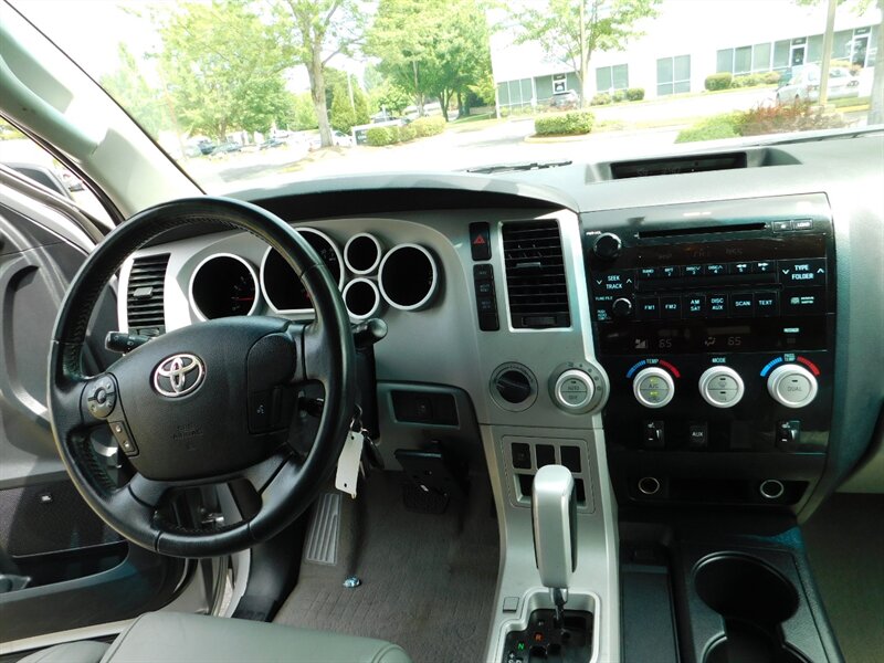 2007 Toyota Tundra Limited 4X4 / 5.7L / LEATHER / LIFTED / 109k Miles   - Photo 32 - Portland, OR 97217