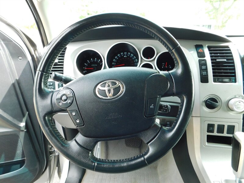 2007 Toyota Tundra Limited 4X4 / 5.7L / LEATHER / LIFTED / 109k Miles   - Photo 19 - Portland, OR 97217