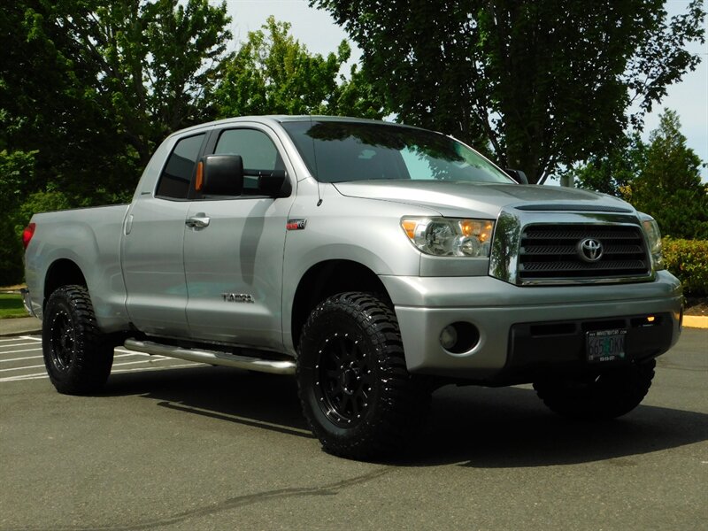 2007 Toyota Tundra Limited 4X4 / 5.7L / LEATHER / LIFTED / 109k Miles   - Photo 2 - Portland, OR 97217