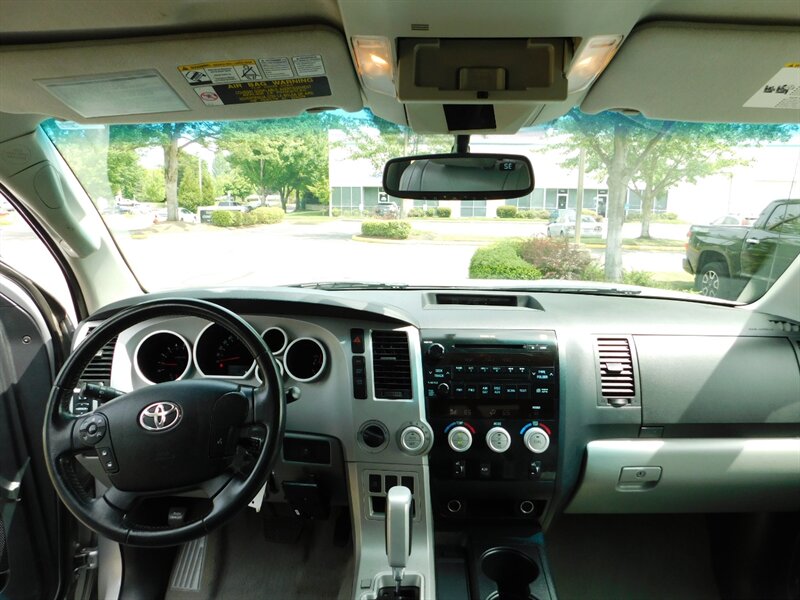 2007 Toyota Tundra Limited 4X4 / 5.7L / LEATHER / LIFTED / 109k Miles   - Photo 18 - Portland, OR 97217