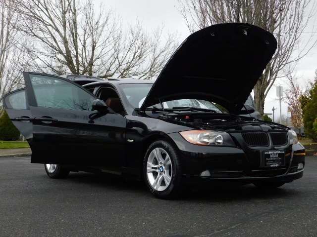 2008 BMW 328i / Sedan / Leather Heated Seats / 6-Speed   - Photo 31 - Portland, OR 97217