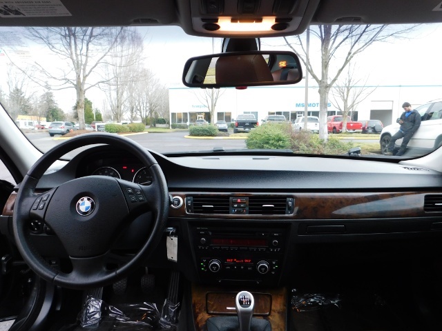 2008 BMW 328i / Sedan / Leather Heated Seats / 6-Speed   - Photo 34 - Portland, OR 97217