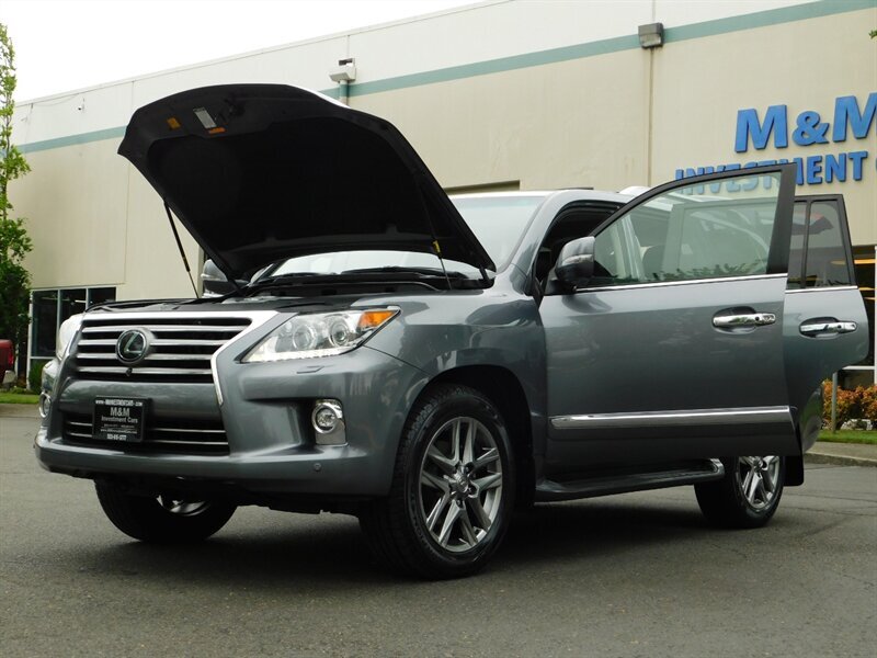 2014 Lexus LX 570 Sport Utility / Adaptive Cruise / 4WD / CLEAN   - Photo 25 - Portland, OR 97217