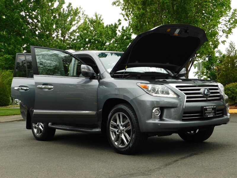 2014 Lexus LX 570 Sport Utility / Adaptive Cruise / 4WD / CLEAN   - Photo 31 - Portland, OR 97217