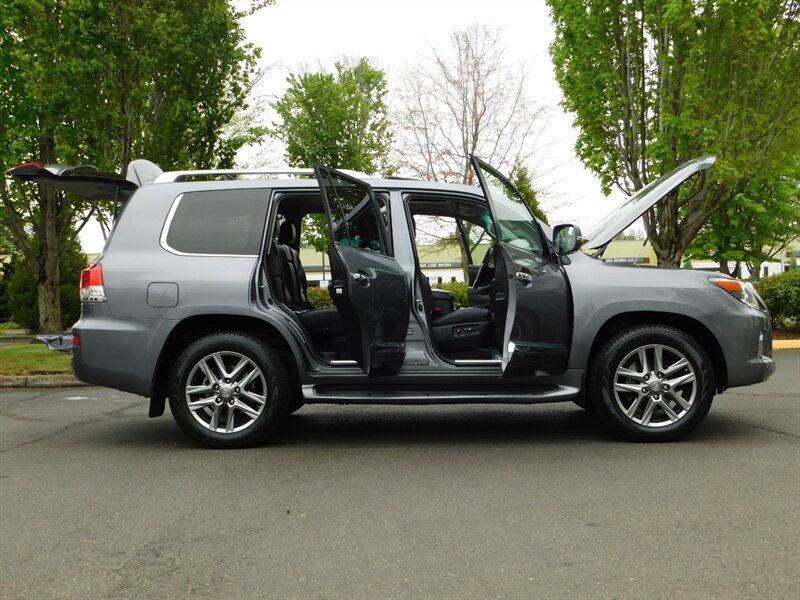 2014 Lexus LX 570 Sport Utility / Adaptive Cruise / 4WD / CLEAN   - Photo 30 - Portland, OR 97217