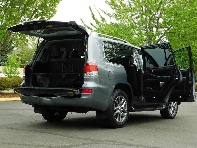 2014 Lexus LX 570 Sport Utility / Adaptive Cruise / 4WD / CLEAN   - Photo 29 - Portland, OR 97217