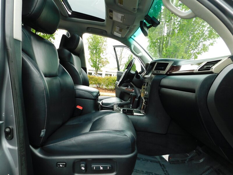 2014 Lexus LX 570 Sport Utility / Adaptive Cruise / 4WD / CLEAN   - Photo 17 - Portland, OR 97217