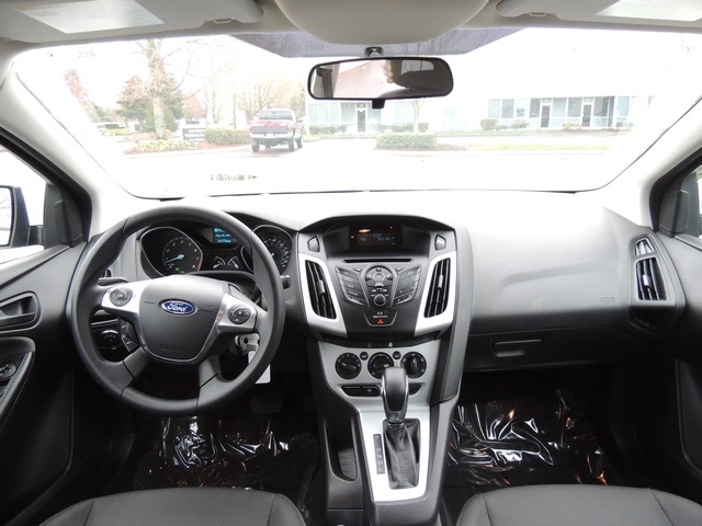 2012 Ford Focus SE 15,645Miles under Warranty civic mazda   - Photo 19 - Portland, OR 97217