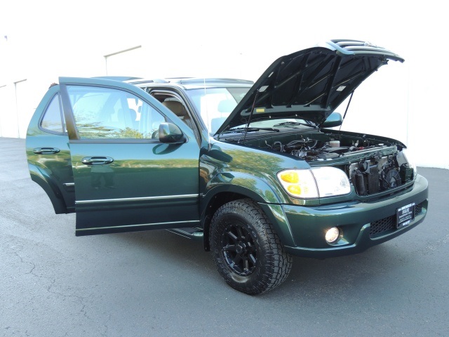 2002 Toyota Sequoia Limited   - Photo 16 - Portland, OR 97217