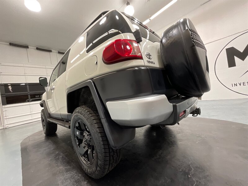 2010 Toyota FJ Cruiser Sport Utility 4X4 / 4.0L V6 / LOCAL / Excel Cond   - Photo 44 - Gladstone, OR 97027