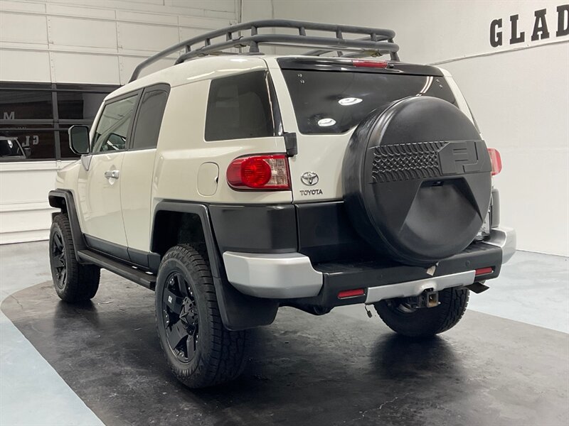 2010 Toyota FJ Cruiser Sport Utility 4X4 / 4.0L V6 / LOCAL / Excel Cond   - Photo 8 - Gladstone, OR 97027