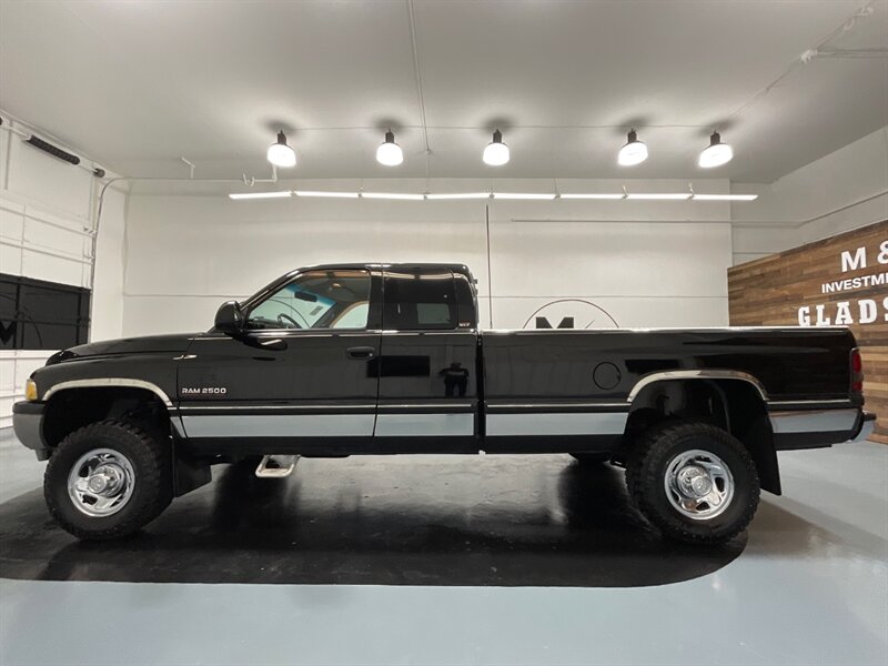 1997 Dodge Ram 2500 4X4 / 5.9L DIESEL / 12-VALVE / 5-SPEED / 105K MILE  /SLT LARAMIE / 1-OWNER - Photo 3 - Gladstone, OR 97027