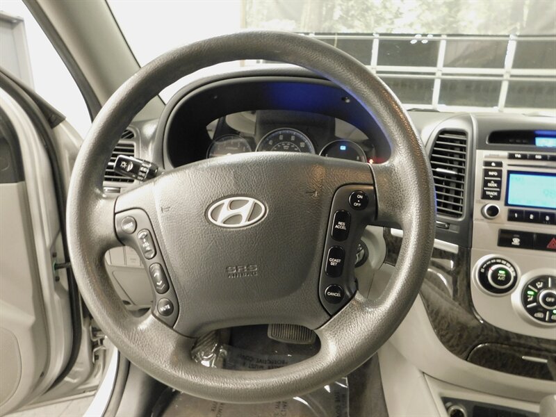 2009 Hyundai Santa Fe GLS Sport Utility /   - Photo 15 - Gladstone, OR 97027