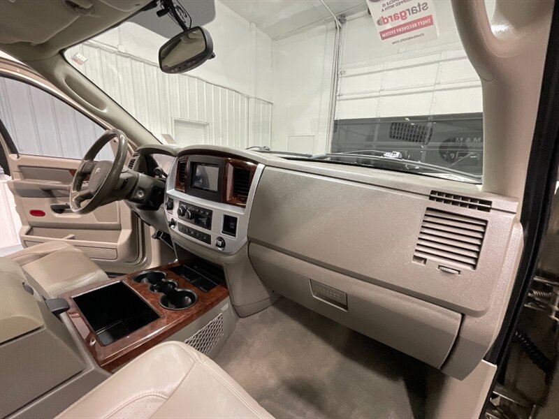 2008 Dodge Ram 2500 Laramie 4X4 6.7L CUMMINS DIESEL / 50k MILES / Leather Heated Seats / Sunroof / NEW TIRES / ZERO RUST - Photo 37 - Gladstone, OR 97027