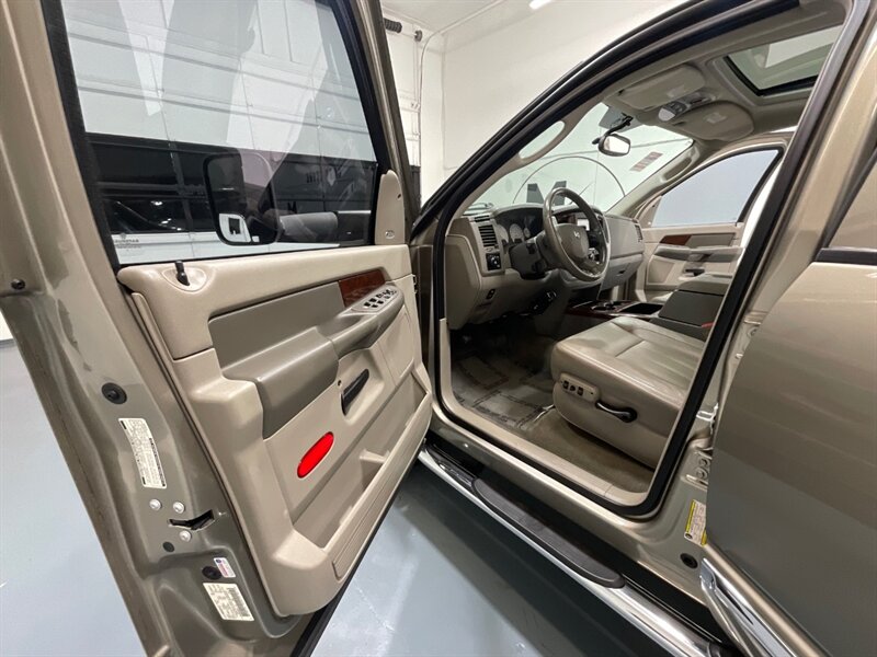 2008 Dodge Ram 2500 Laramie 4X4 6.7L CUMMINS DIESEL / 50k MILES / Leather Heated Seats / Sunroof / NEW TIRES / ZERO RUST - Photo 32 - Gladstone, OR 97027